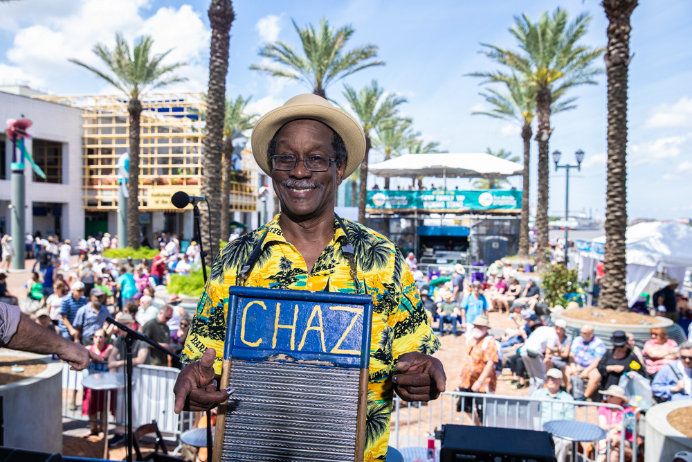 Washboard Chaz and The Tin Men setup to play at the GE Capital Stage on Day One. ©Zack Smith Photography