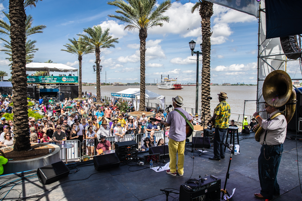One of my favorite compositions: Band + Crowd + Riverboat + Blue Sky. Tin Men open up the day at the GE Stage. ©Zack Smith Photography