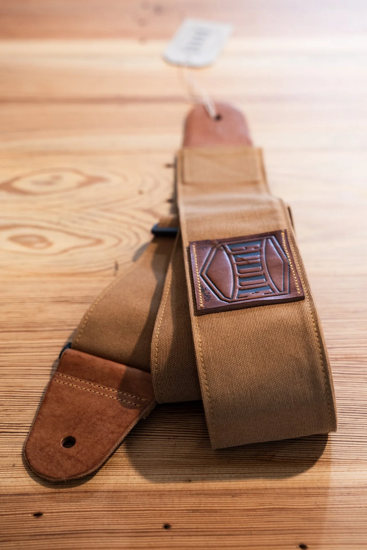 Gudde Co Guitar Strap - Brown
