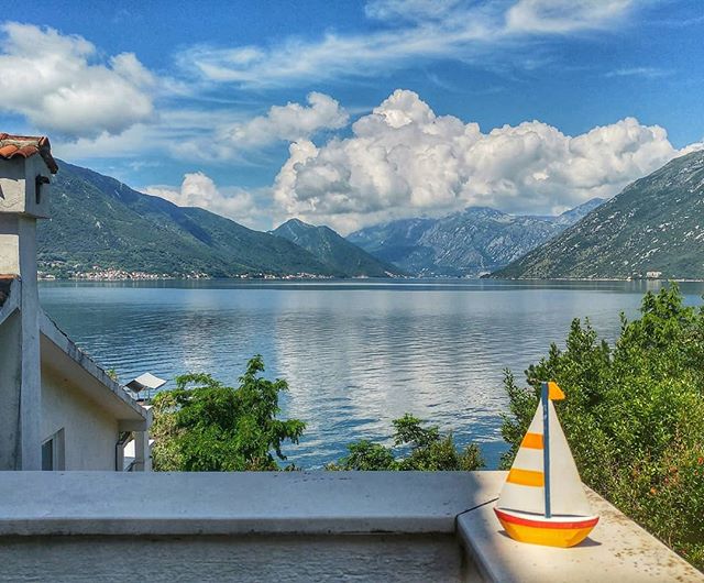Sunday at #villapm #kotorbay #dobrota #viewofkotorbay #balconyview #airbnbreview #airbnbsuperhost #bookingcom #funinmontenegro #enjoythesun #lovefromdobrota #kotor #montenegrovibes #montenegrotour #apartmentsforrent #viewtodiefor #hotelroomview #travelphotography #triptomontenegro #beautifulhotels #travelholic #adriatic #guestsloveus #guestreviewreward #отдыхвчерногории #виднаморе #которскаябухта