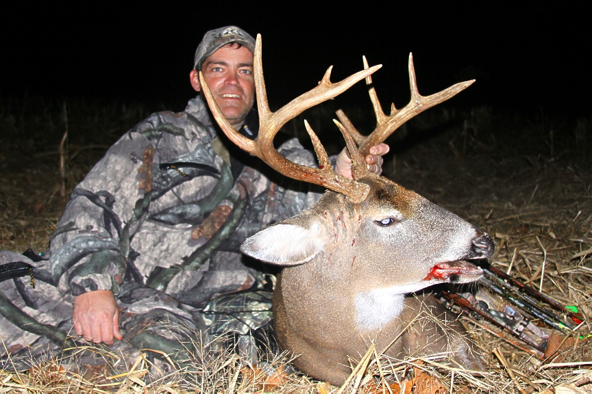 Indiana_Whitetail_2009_by_Whitetail_Wizards_3.jpg