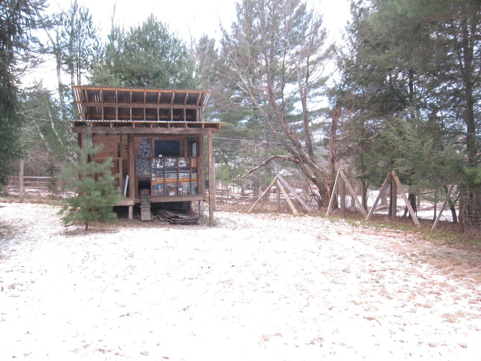  "Just a little bigger and I'd live there" is the common response to this well proportioned little outbuilding. 