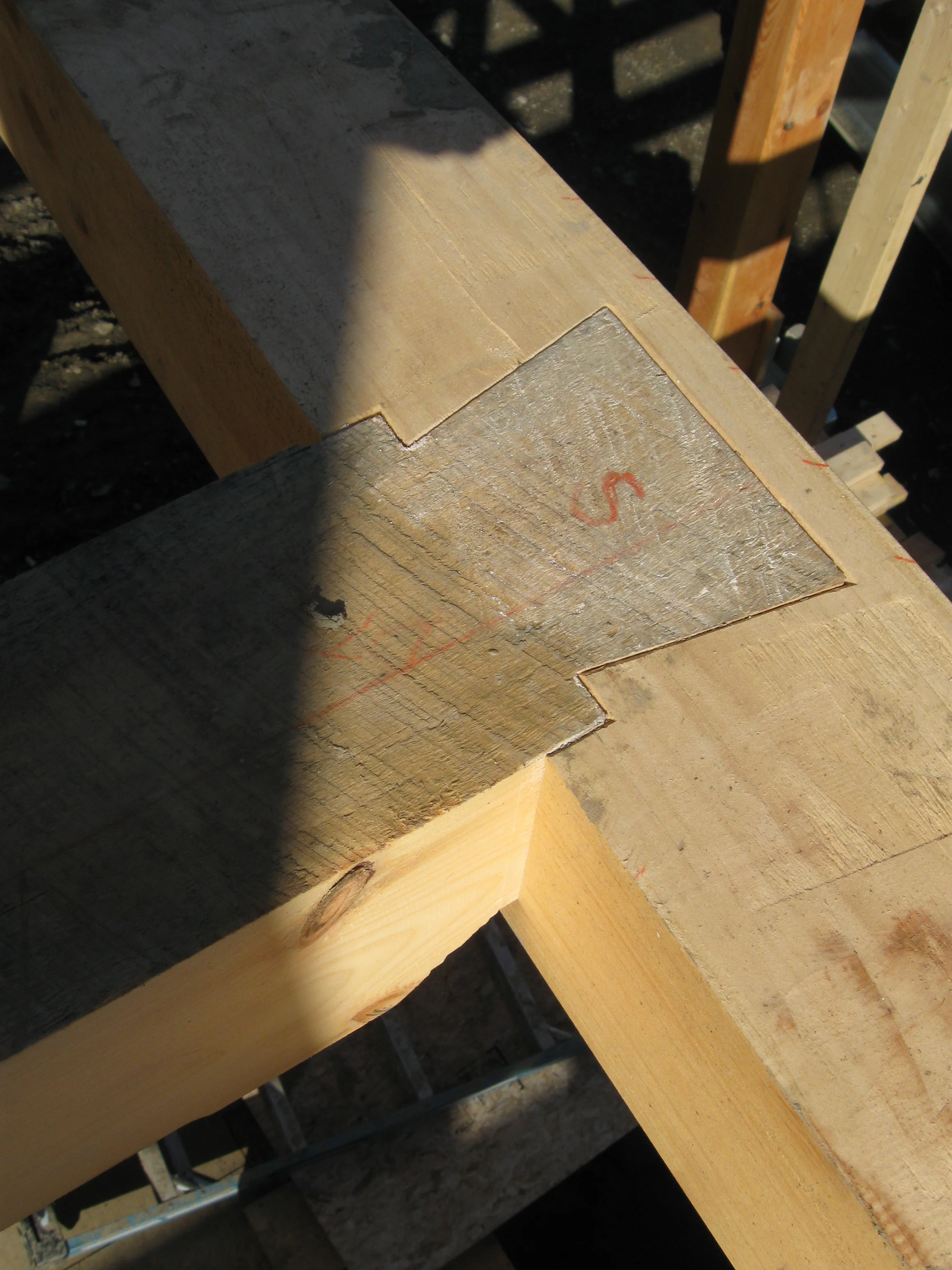  Detail of the haunched dovetail drop in that frames the stairwell. 