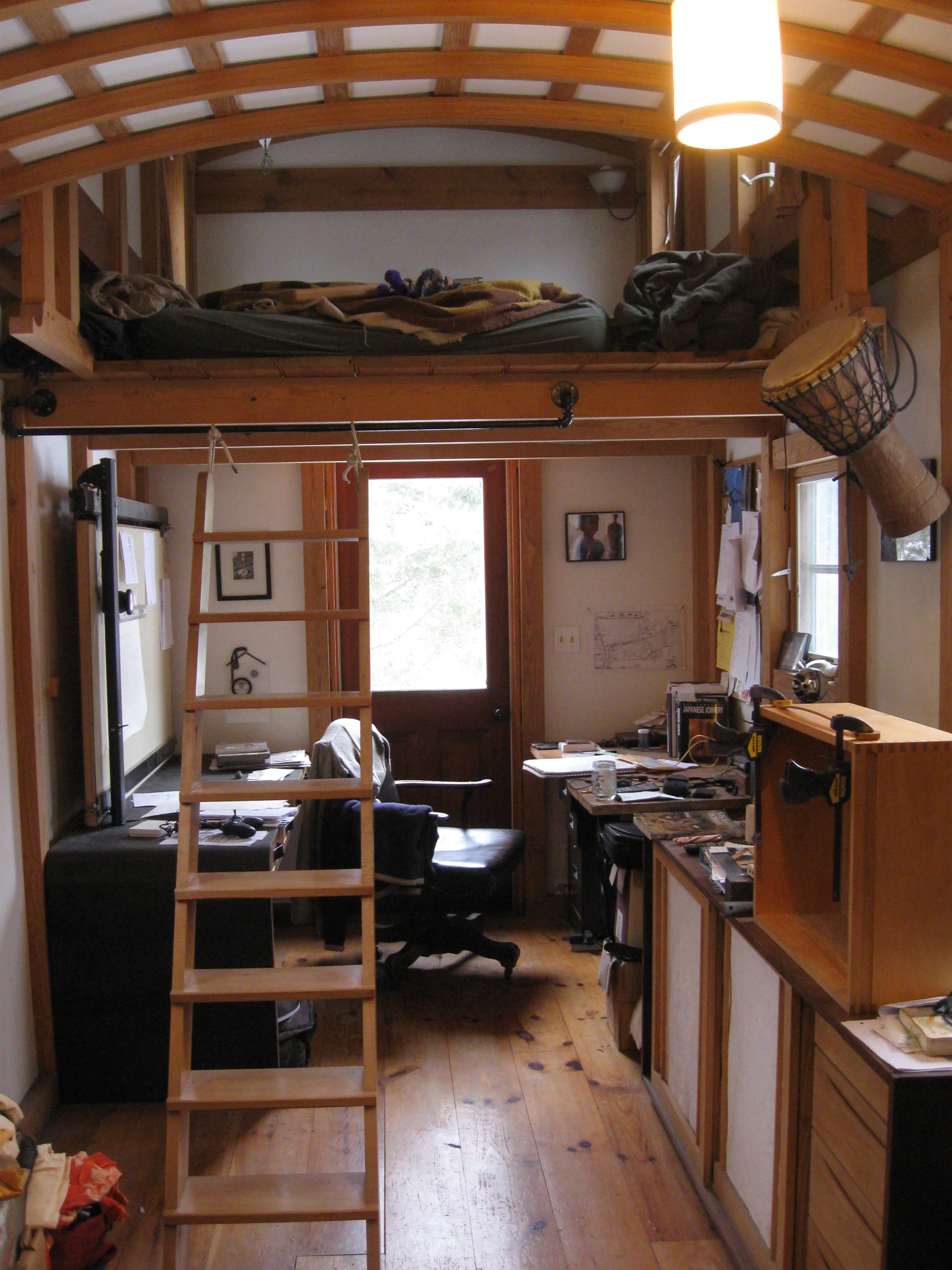  An honest pic of one of the cars in full operational chaos. 