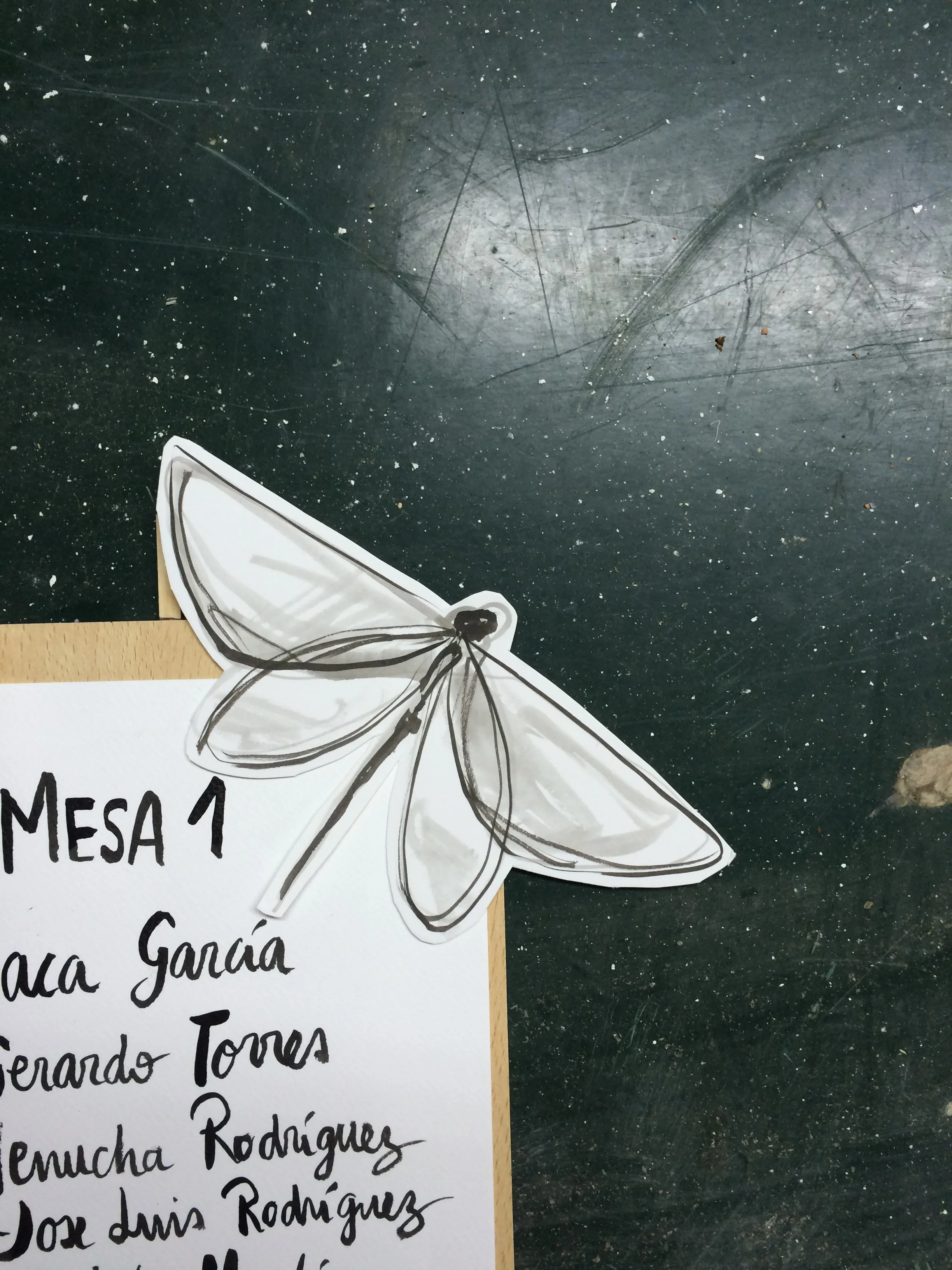 Meseros decorados con el animal preferido de la novia
