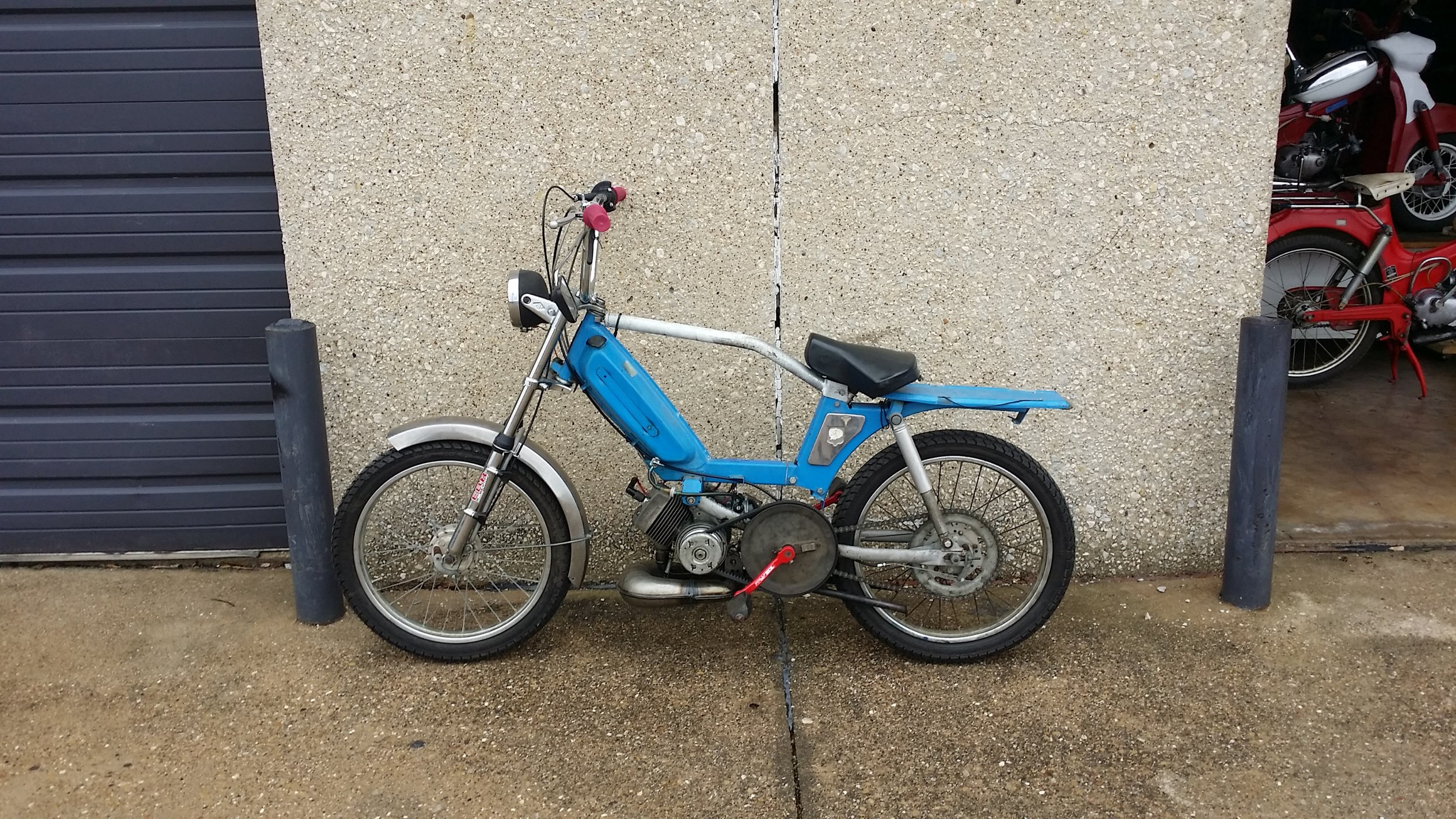 03-13-2015 pueguot 103 moped.jpg