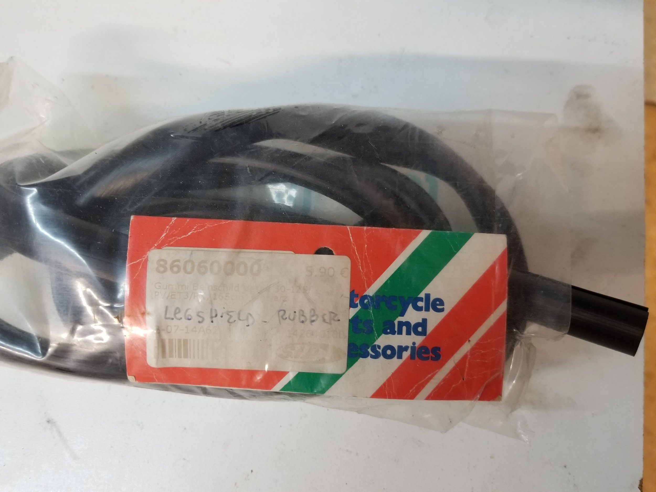 Legshield trim rubber black