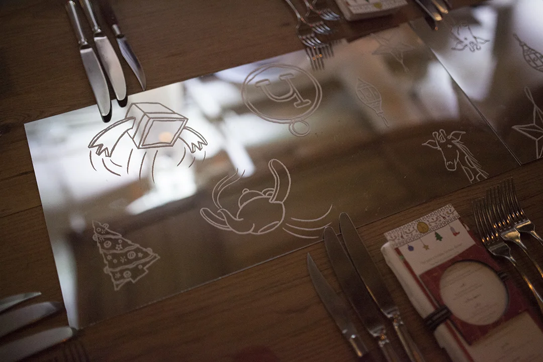 dinnerTable_1.jpg