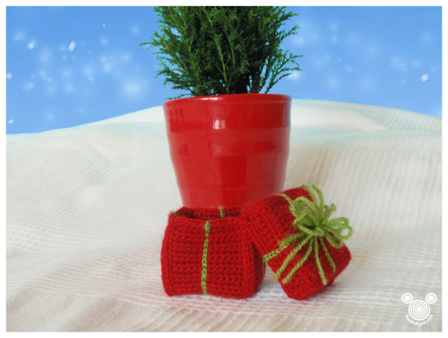 Crochet Christmas Gift Box Free Pattern