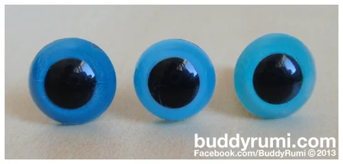 Blues safety eyes amigurumi