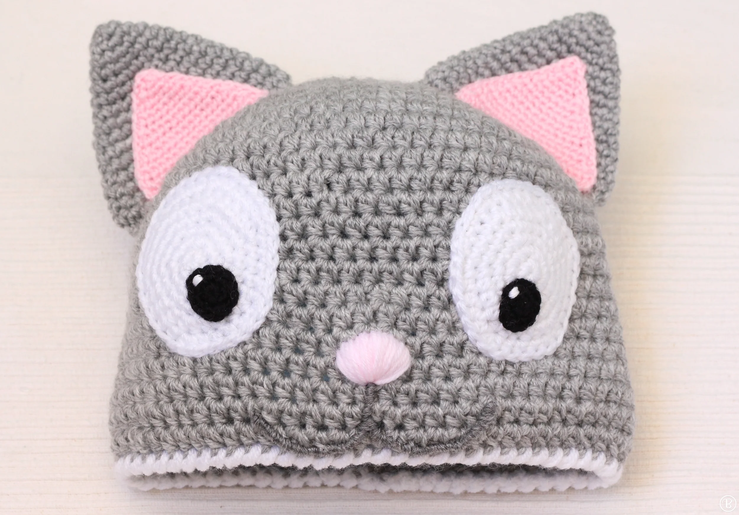Pussy crochet hat