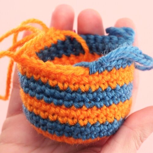 How to Make Amigurumi Eyes with Yarn — BuddyRumi Amigurumi Crochet  Patterns