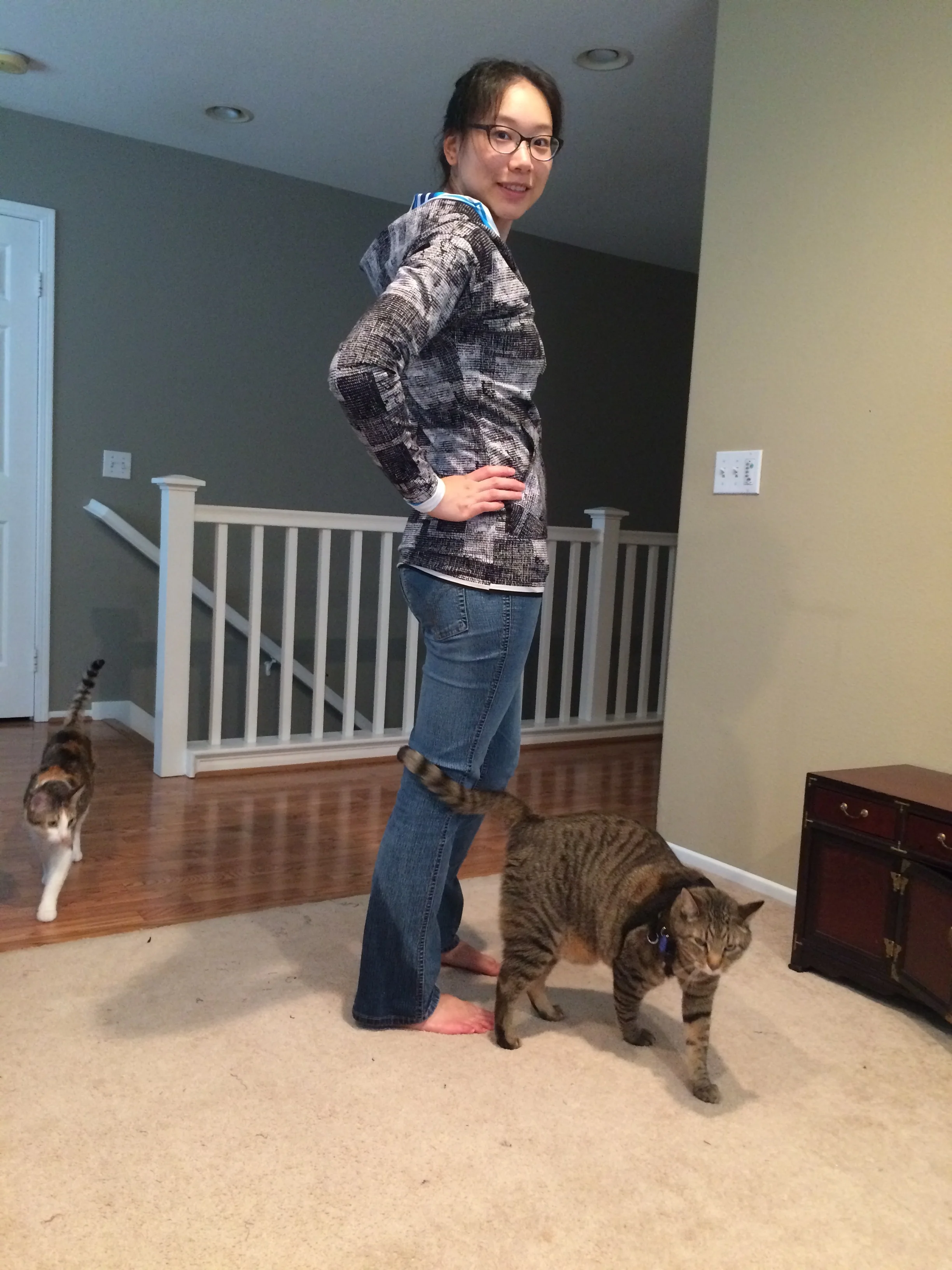 Showing off the hoodie with my Oscar Boss. I think the hoodie fits really well! No waistband or cuffs, so the lines look really straight and smooth along the body. 