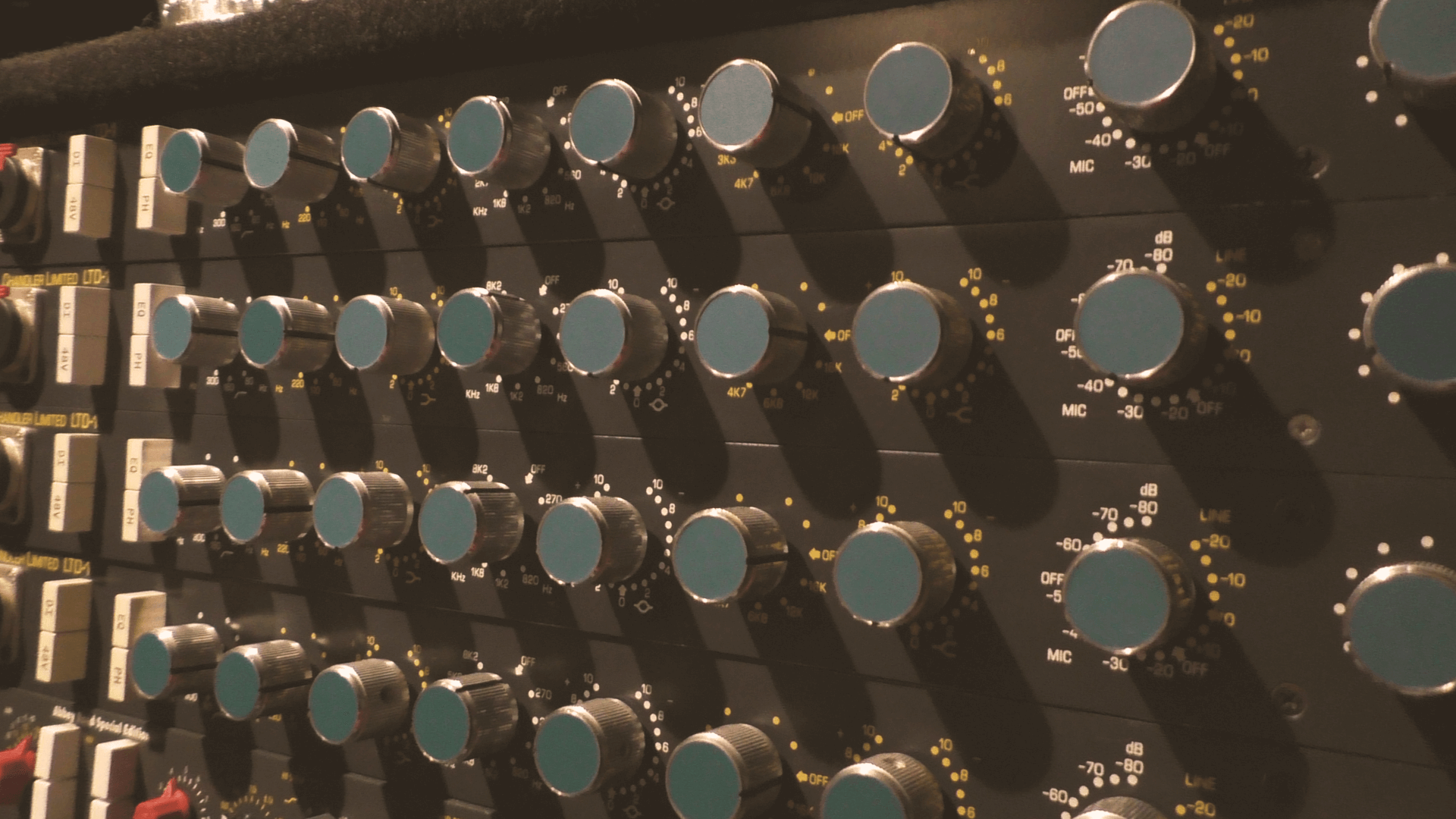 hor__0019_knobs.png