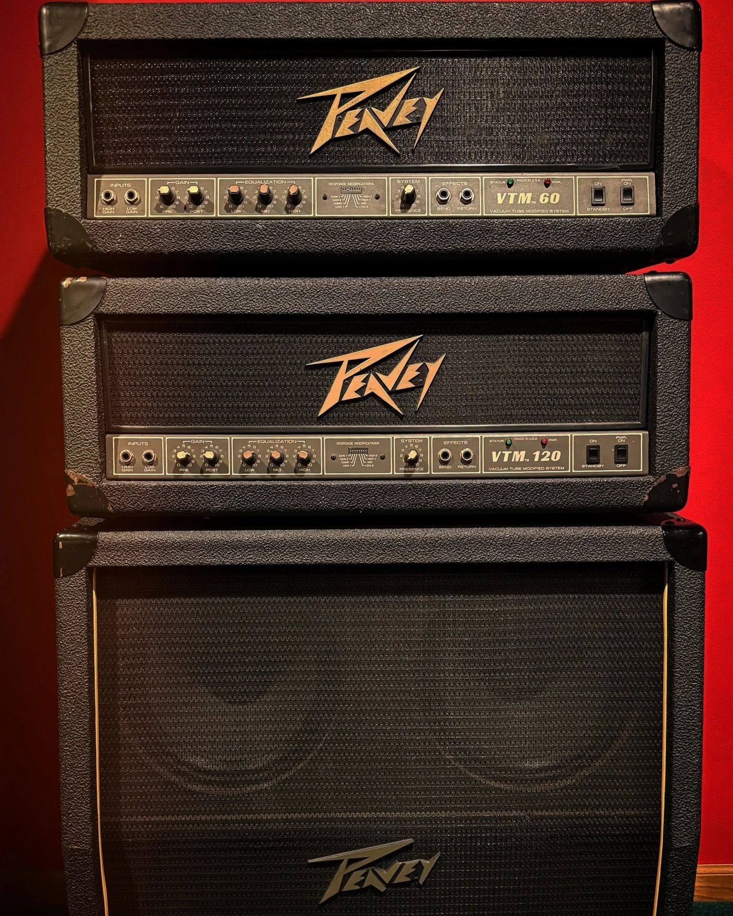 Redd 7 Recording Studio has the largest collection of killer gear in the DSM metro. 

You wanna record with amazing tools and achieve the sounds you hear in your heart? Give us a shout! 

Studio highlight # 1 of tbd
The Mississippi Marshall 🤘🤘 Dual