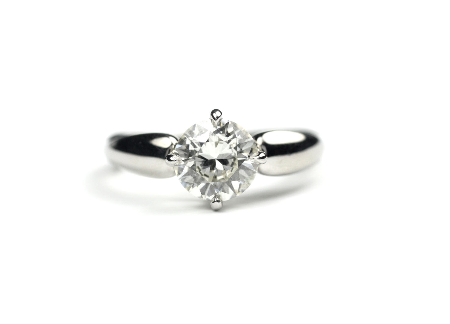 Curvy Diamond Ring