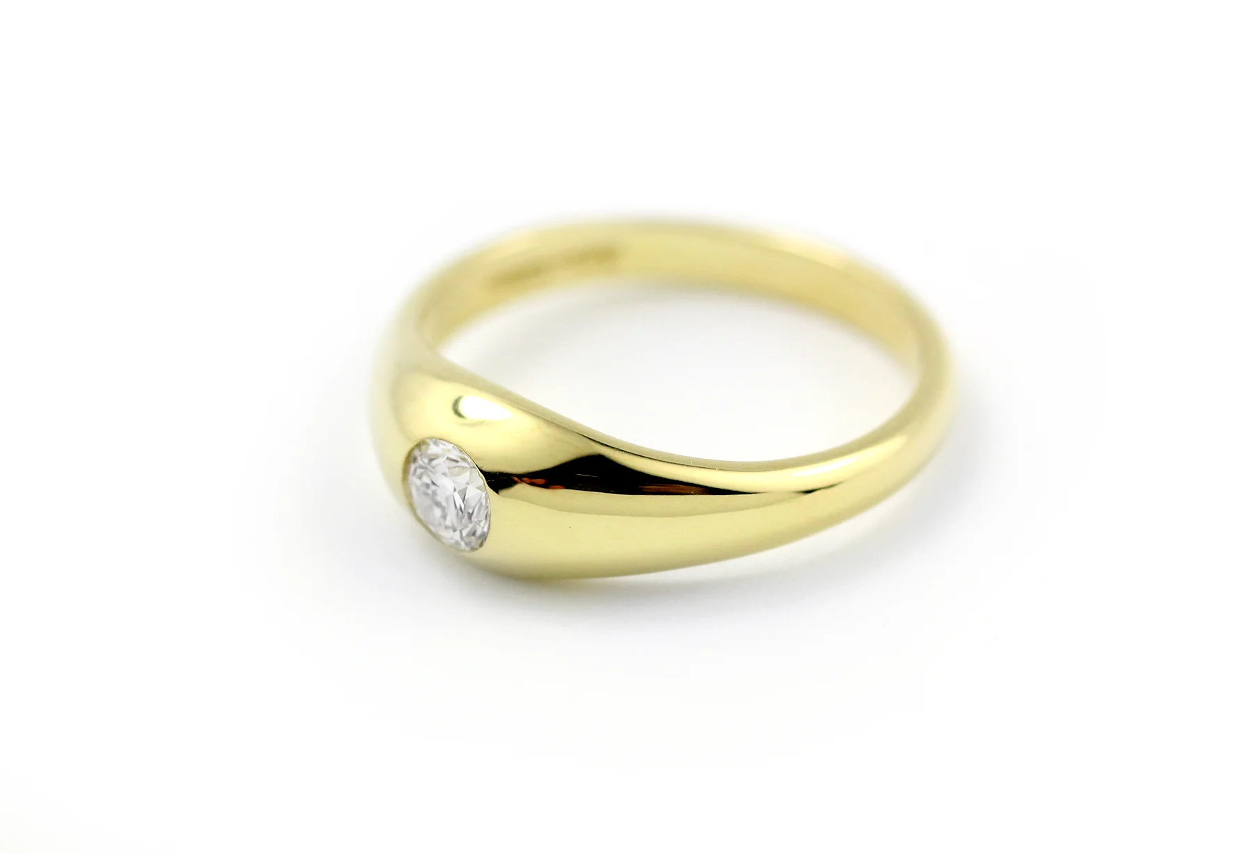 diamond ring side.jpg