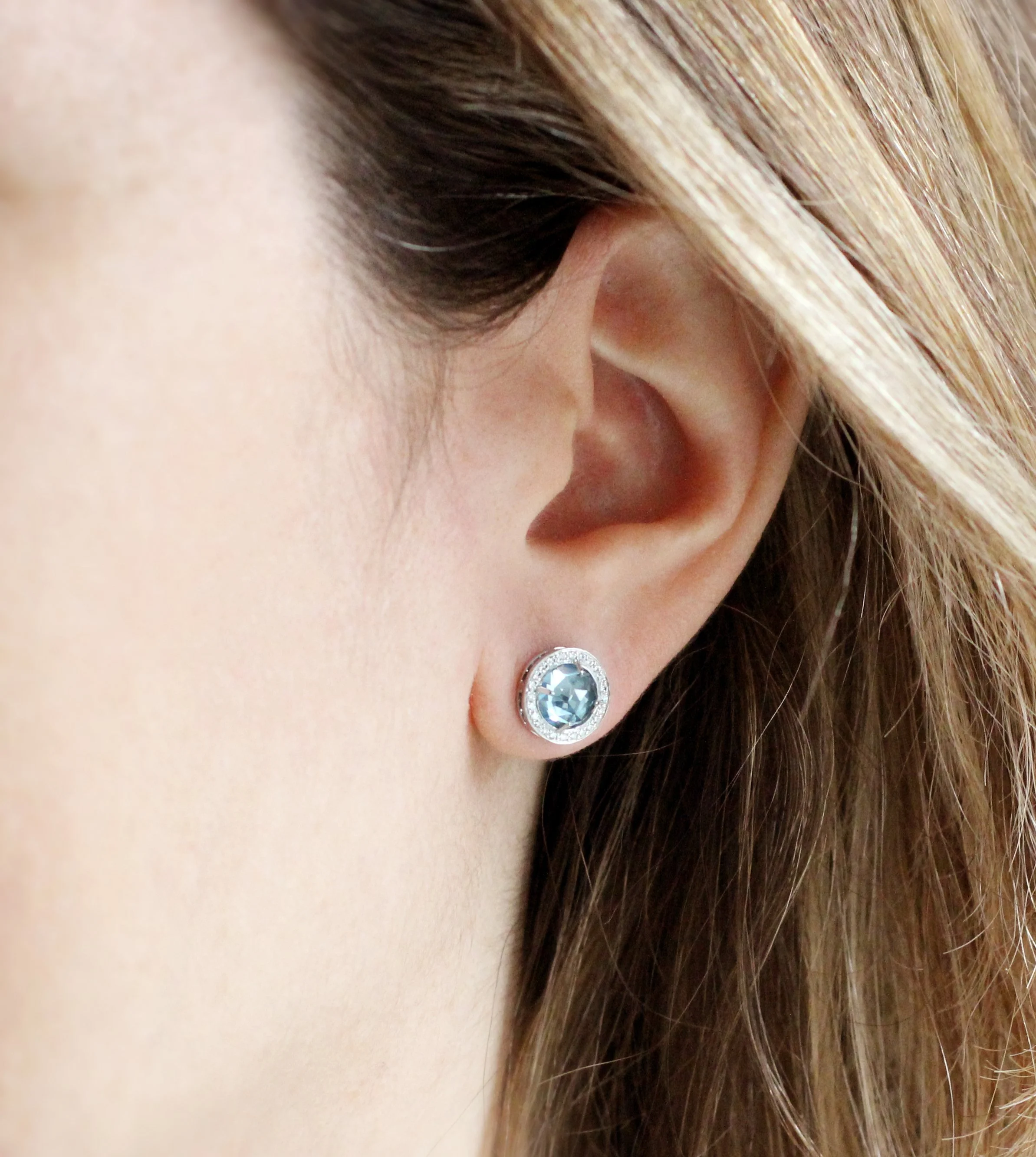 Aqua rosecut.jpg