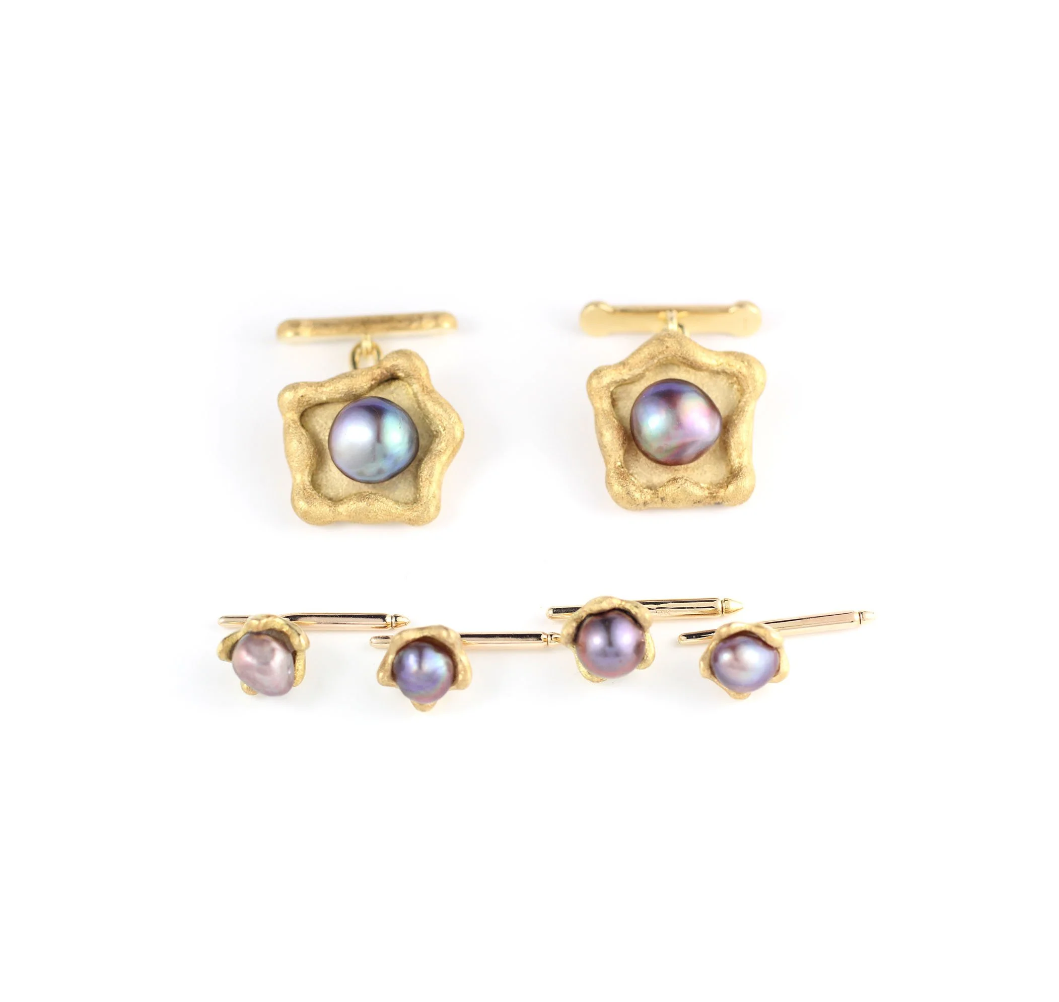 pearl stud.jpg