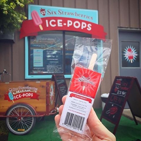 Last weekend to get @sixstrawberries ice-pops before they close down for good. I'm on my way to stock up the freezer for the summer. I suggest you all do the same!