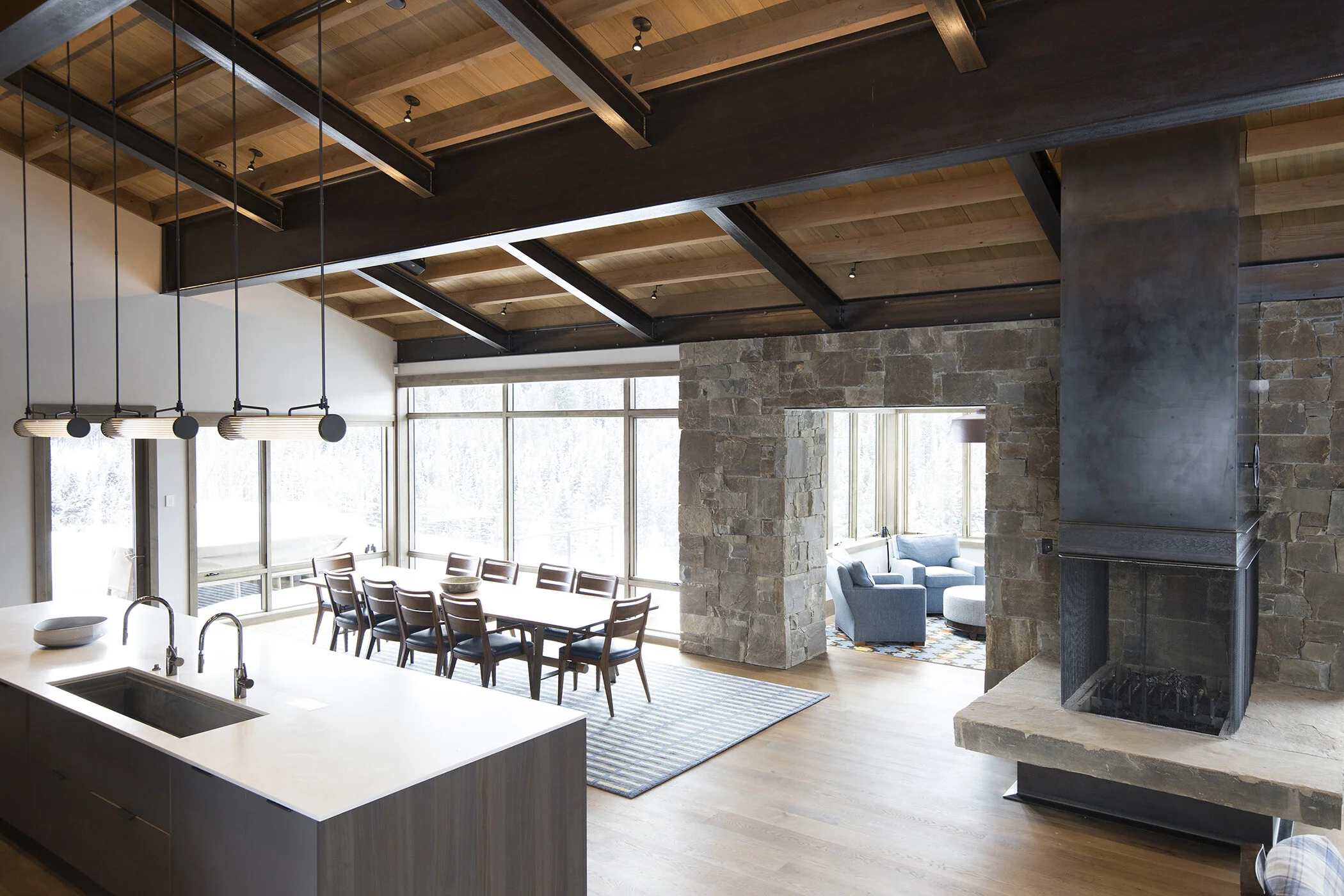 Bozeman_architect_big_sky_custom_home_plank_road_great_room.jpg