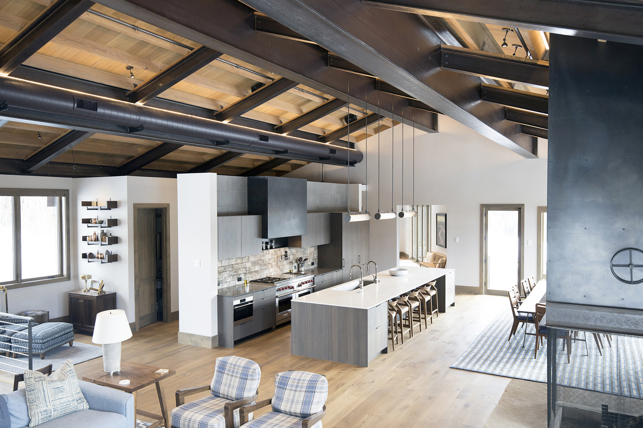 Bozeman_architect_big_sky_custom_home_plank_road_kitchen_dining_room.jpg