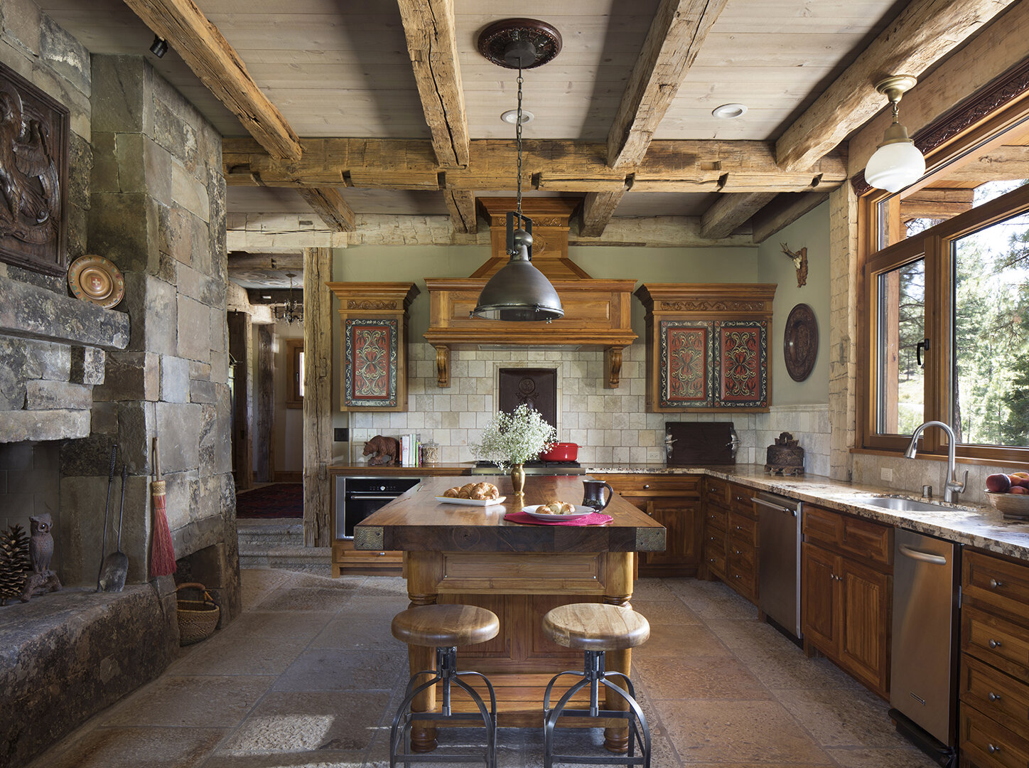 bozeman architect custom home design luxury kitchen.jpg