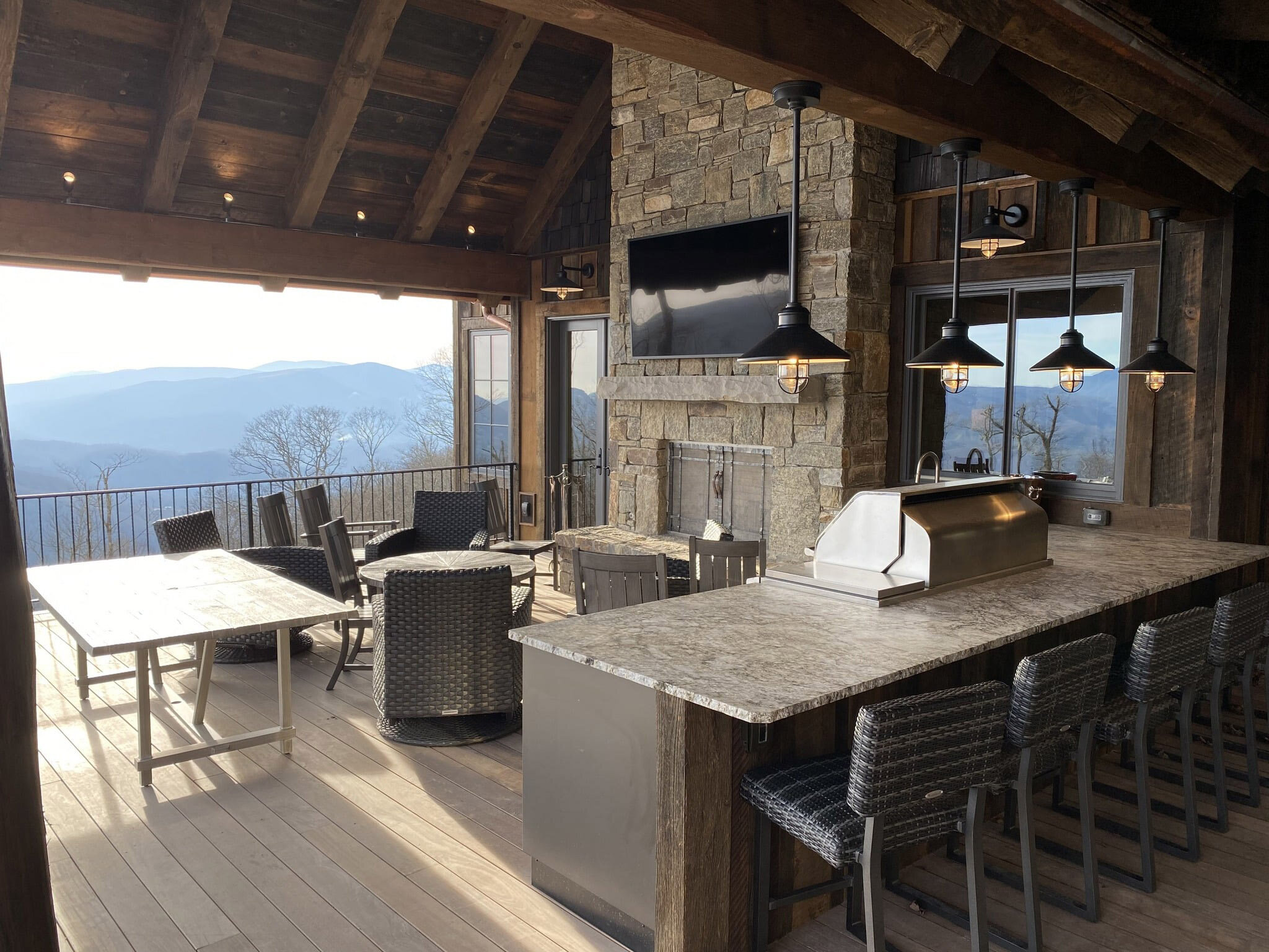 bozeman_architect_home_design_legacy_exterior_mountain_view.jpg