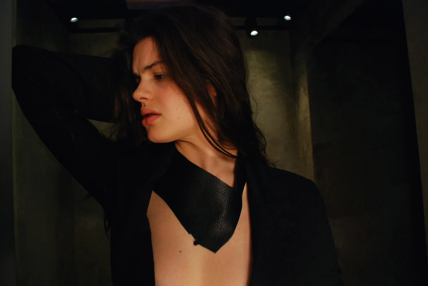 Copy of J.Elster The Raw Collection The Neck Slash in Black on Caroline