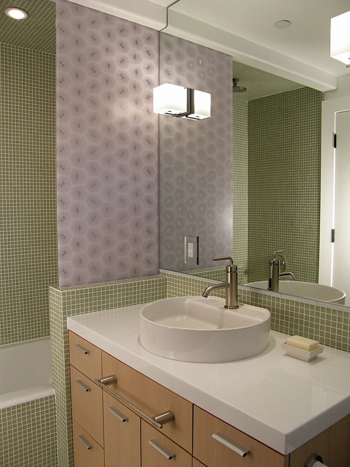 qm_green_bath_1.JPG
