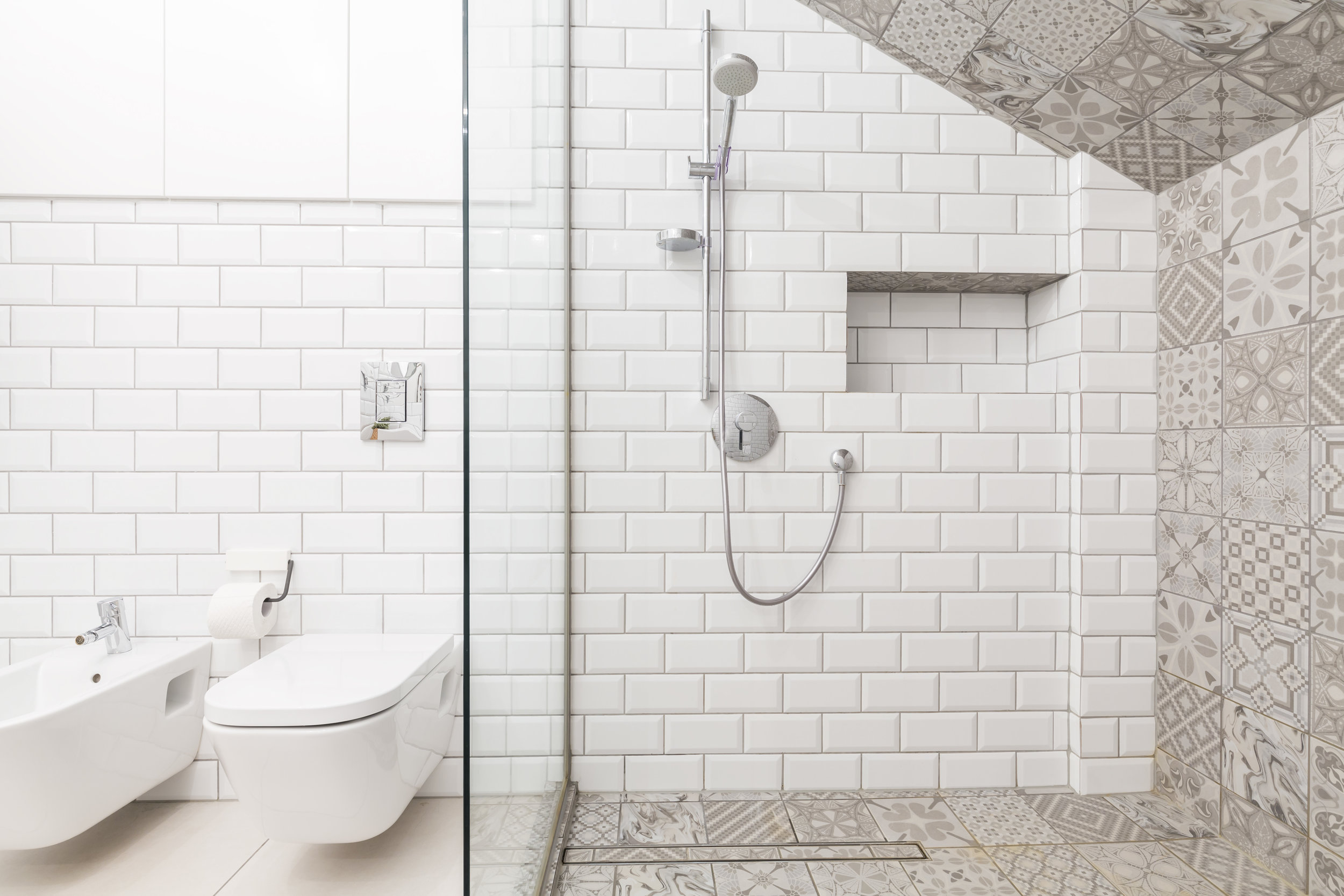 luxury-beige-bathroom-P8XQA8A.jpg