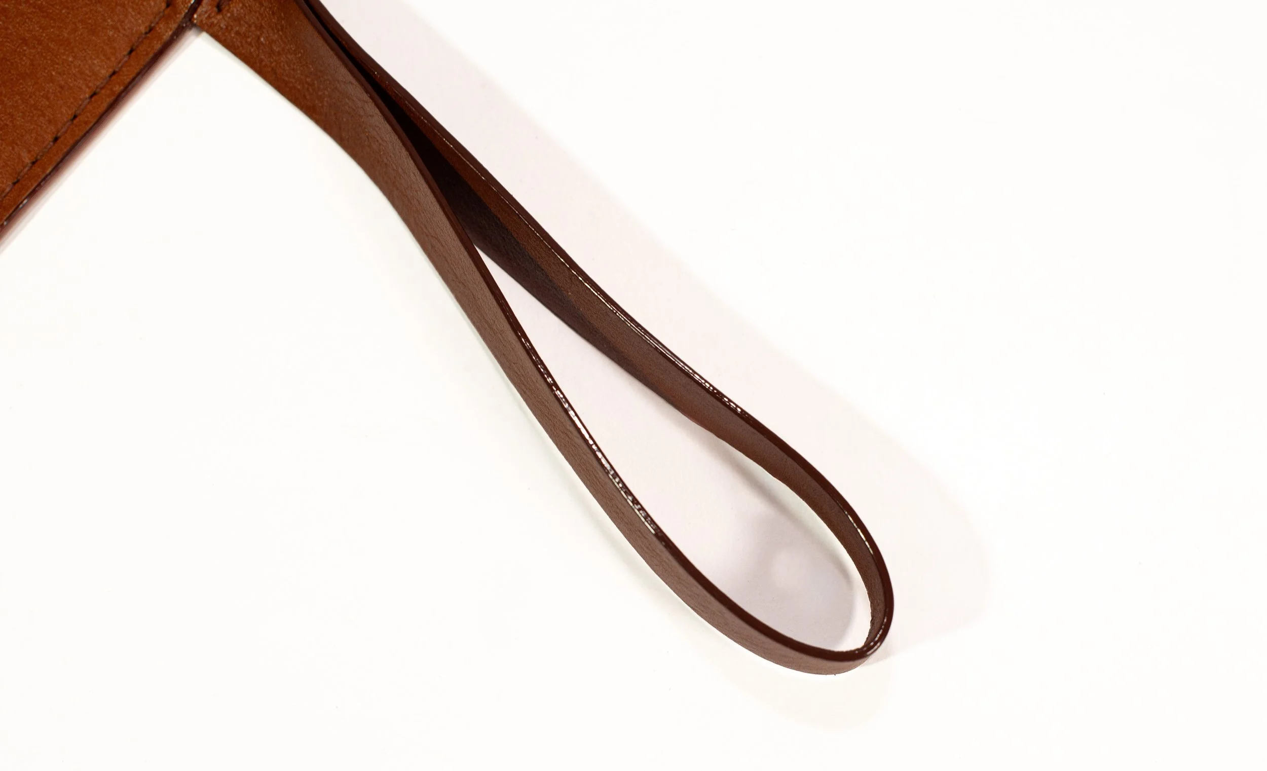 leather wristlet pouch (3).jpg