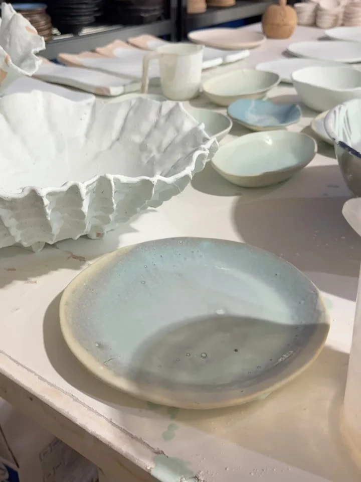 Getting ready for out OPEN  STUDIO next weekend 🎉 #ipenstudios #giftguide #smallbusinesssupportingsmallbusiness #womanownedbusiness  #phoenix #scottsdale #paradisevalley #arcadia #thanksgivingtable