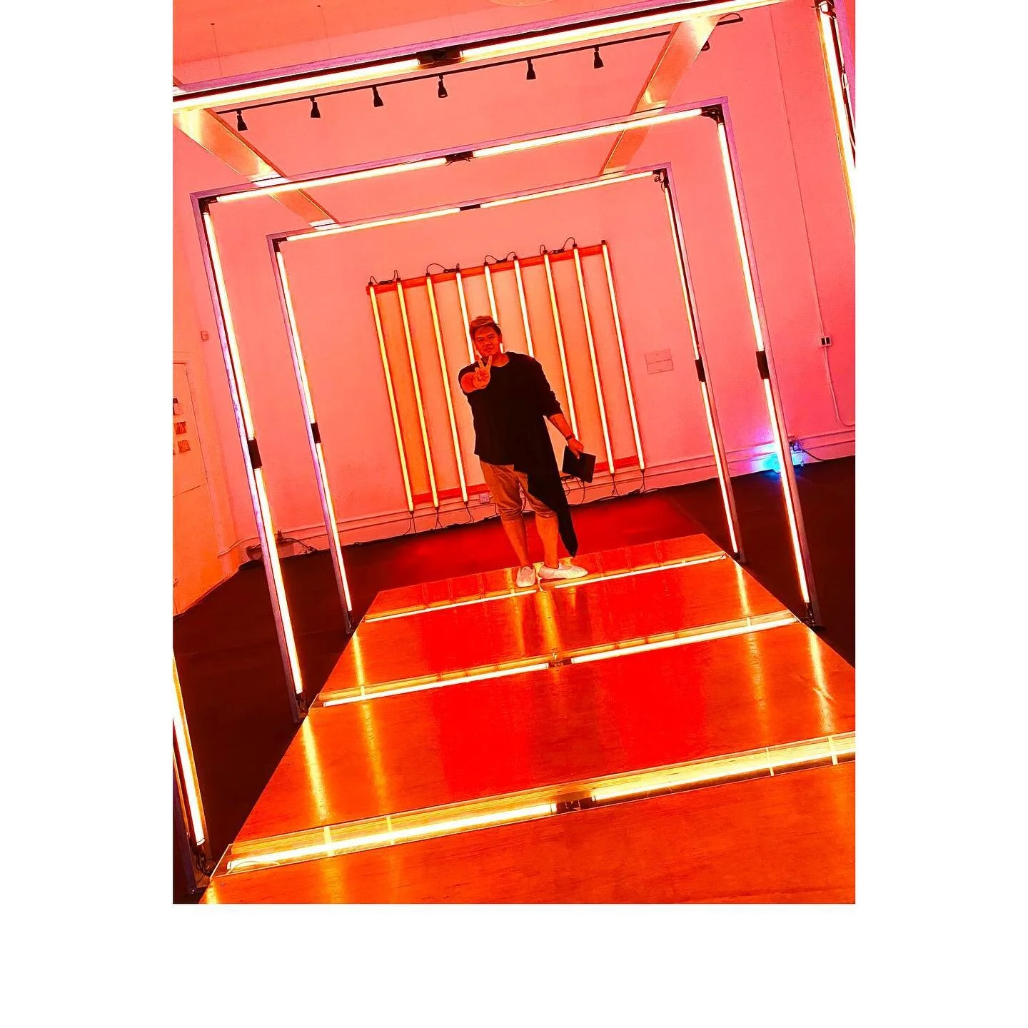 C L O S E R
🎵 I don&rsquo;t care much about them, just action, click me, click me 🎵
- -
- -
#art #artinstallation #culture #flutterexperience #installation #installationart #photo #photography #instagood #pose #instaphoto #azn #asian #asianboy #gay