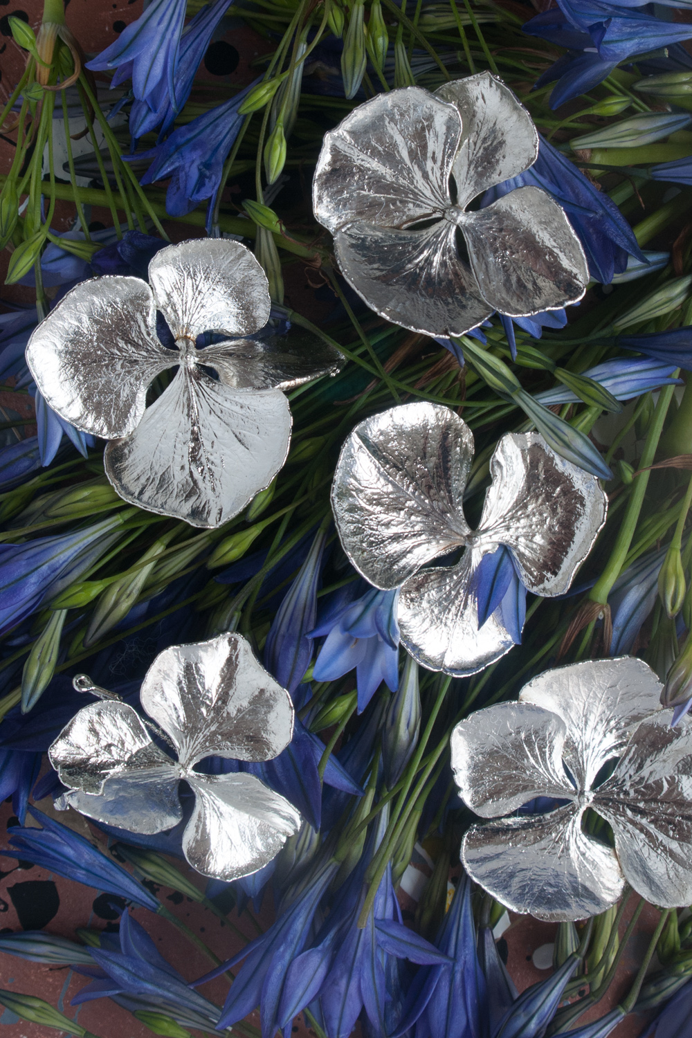 The silver looks metallic rather than silvery.