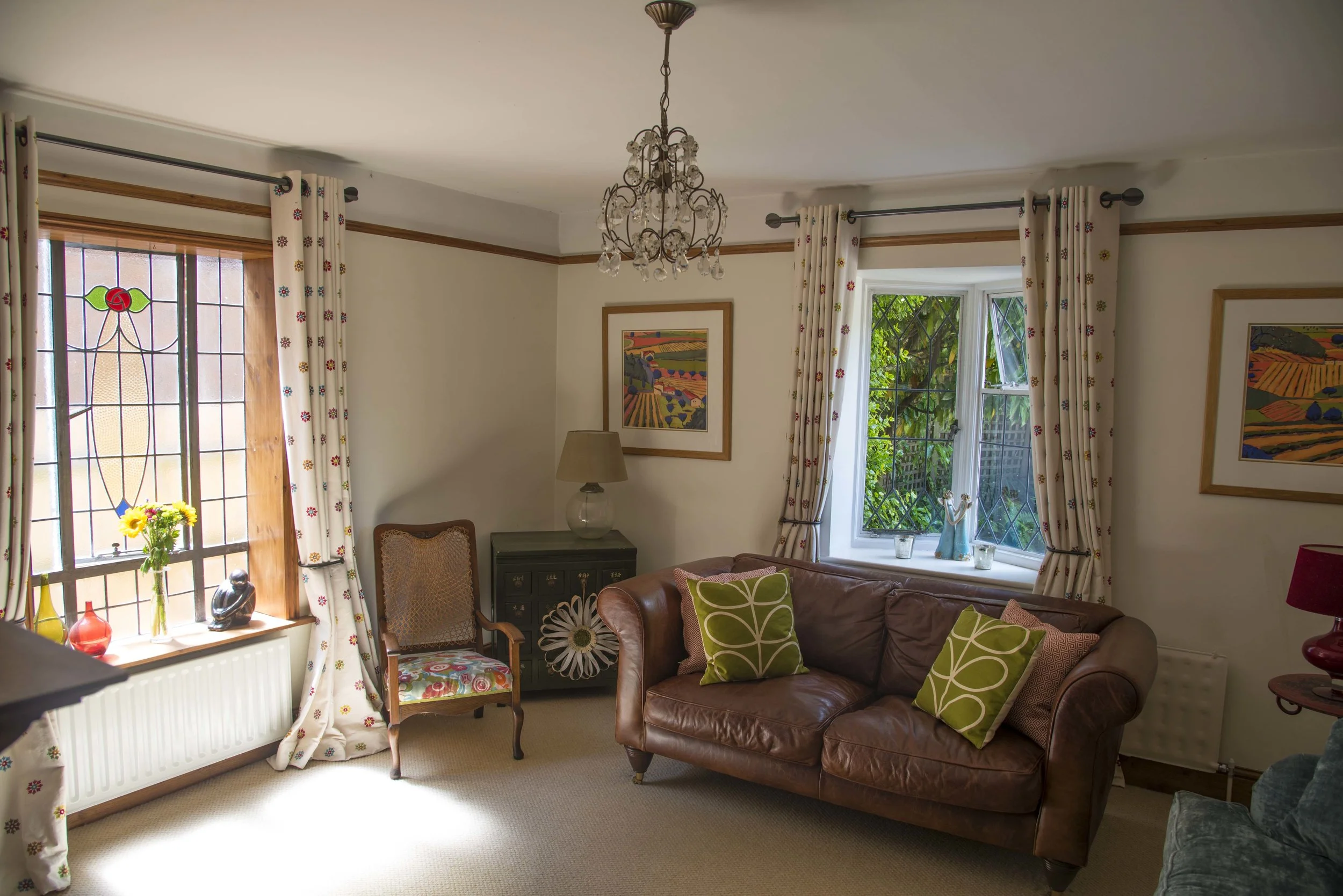 Copy of Living room with brown sofa and beautiful light