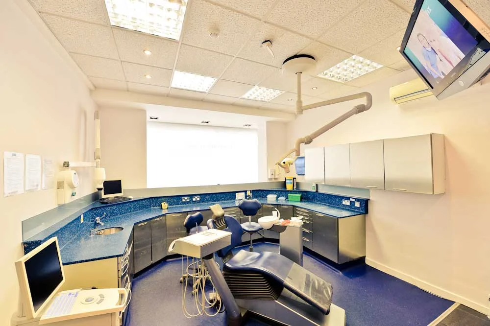 manchester-dentist-1.jpg