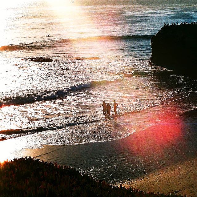 SUMMER DAYS.
Show us where your HBs have been.
Be part of our global community and add #holasbeachwear + @Holasbeachwear to your best holiday snaps.
D&Iacute;AS DE VERANO.
Mu&eacute;stranos d&oacute;nde han estado tus HBs.
Sea parte de nuestra comuni