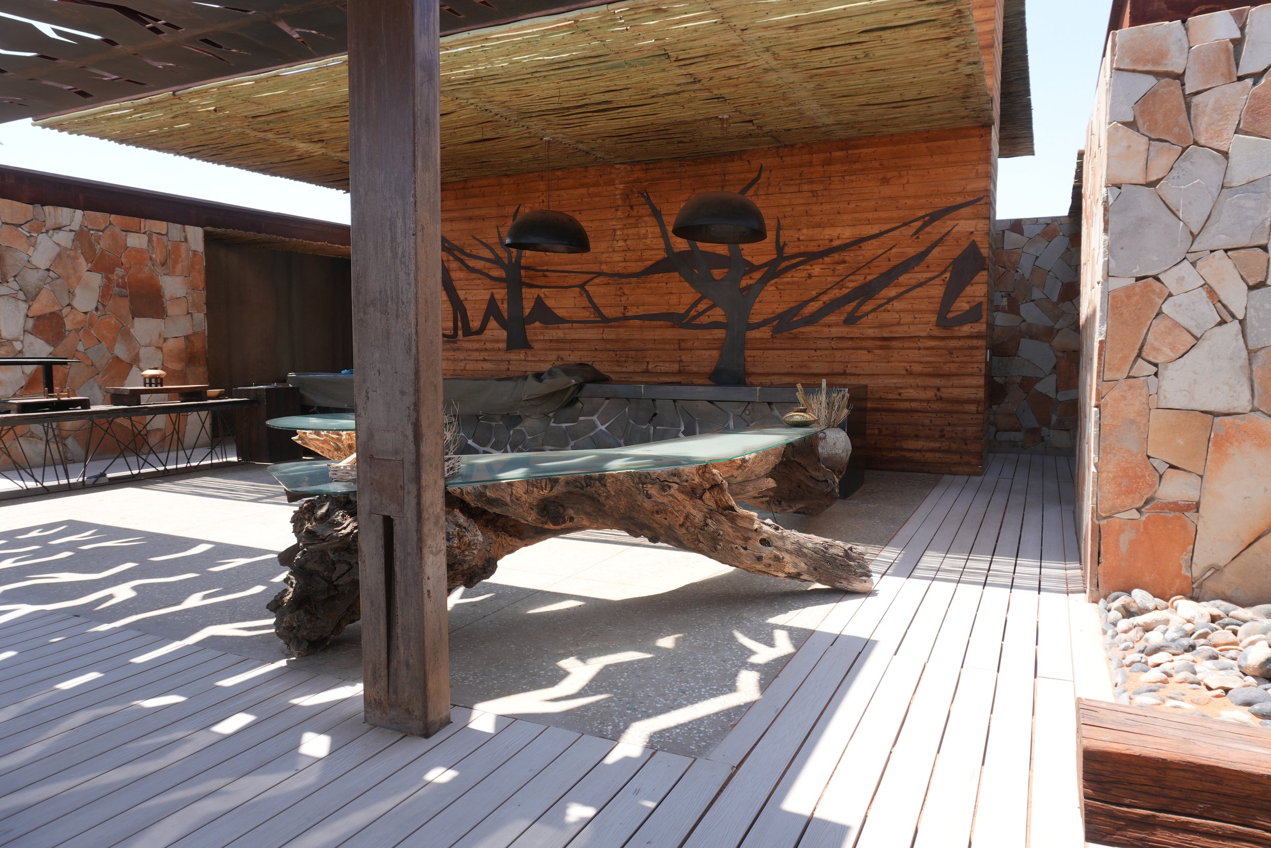 Bar Dead Valley Lodge.JPG