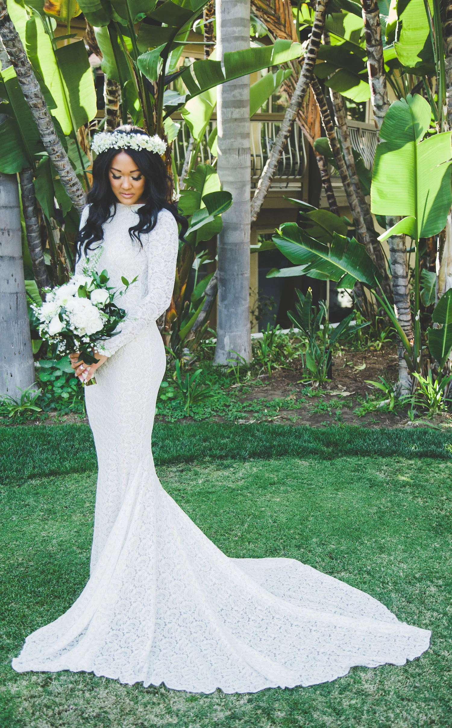 Green & white bridal bouquet by San Diego wedding florist, Compass Floral.