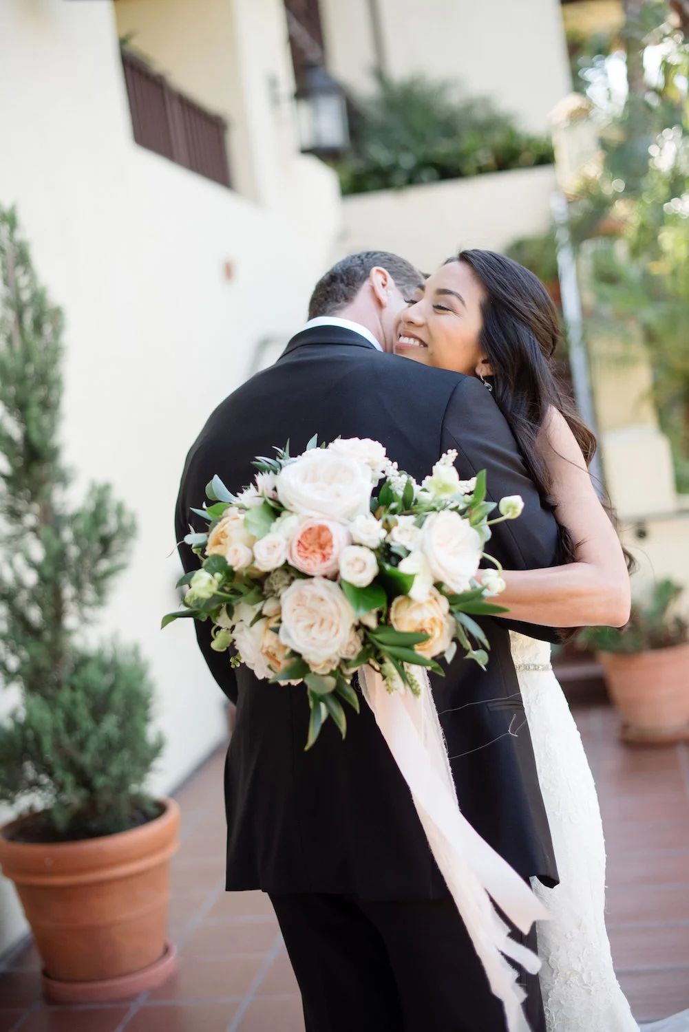 Muted neutral bridal bouquet by Compass Floral | Estancia Hotel & Spa, La Jolla.
