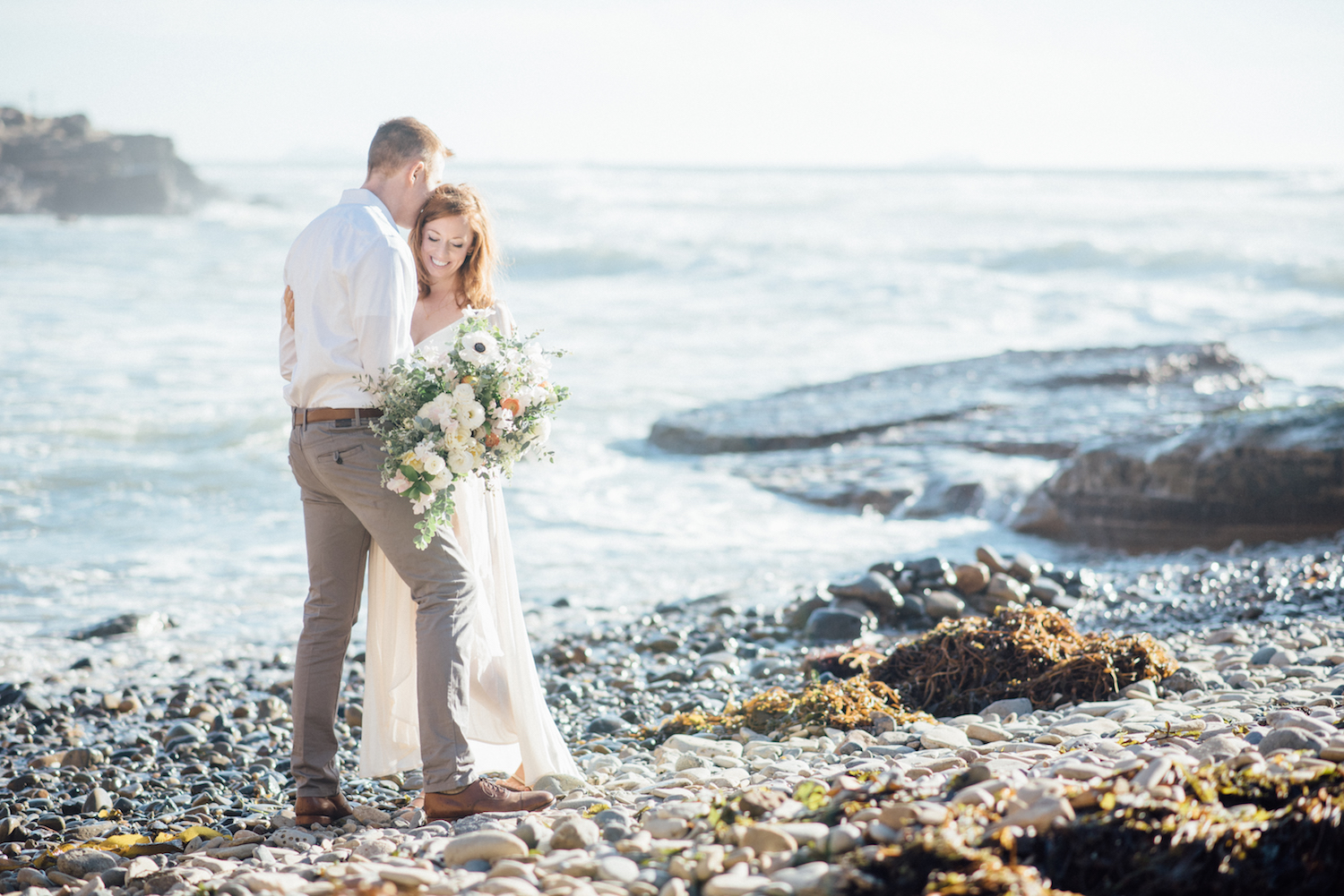 Beach anniversary editorial by San Diego florist, Compass Floral // Eva Lin Photography.