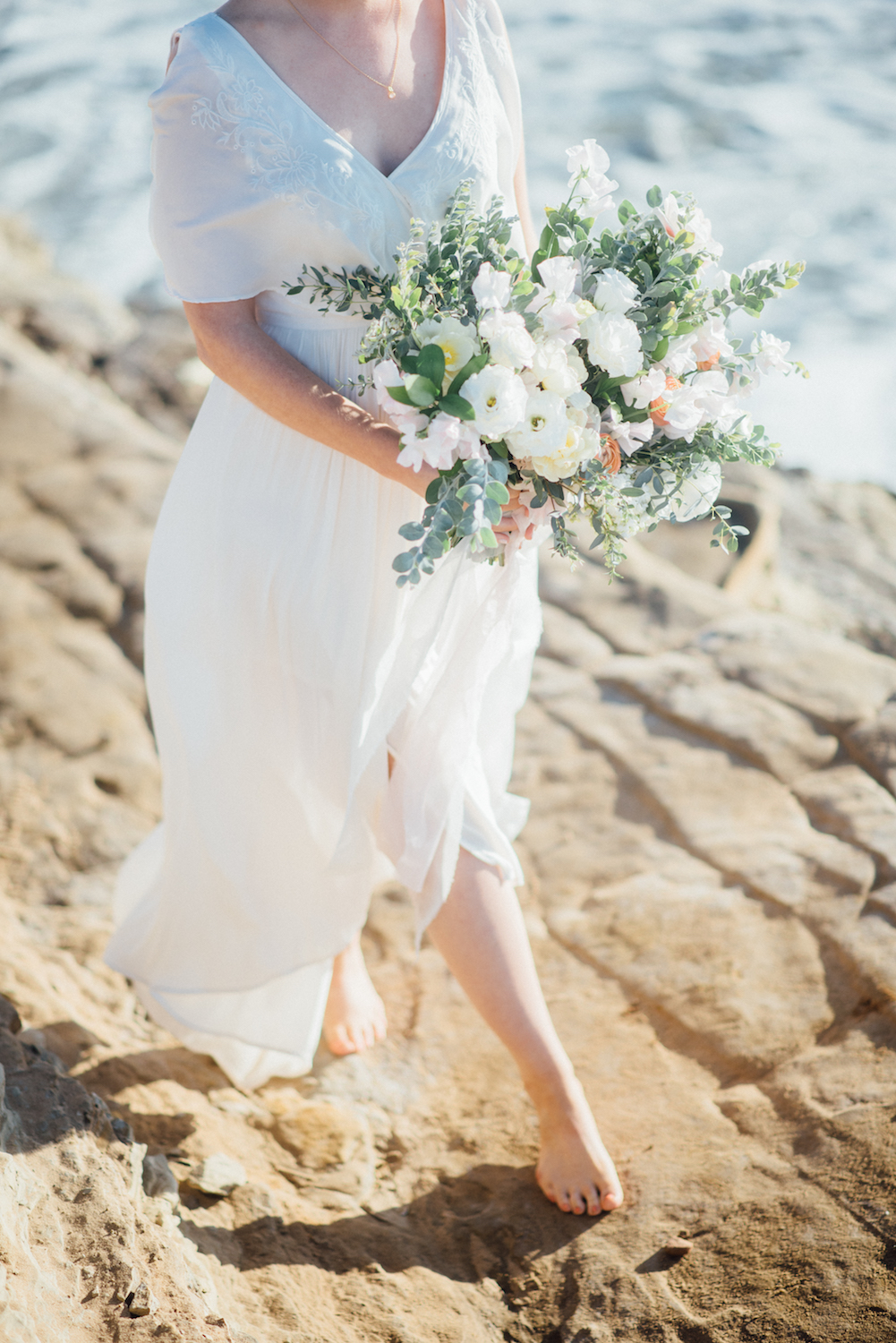 Ivory, blush & peach bridal bouquet by San Diego florist, Compass Floral // Eva Lin Photography.