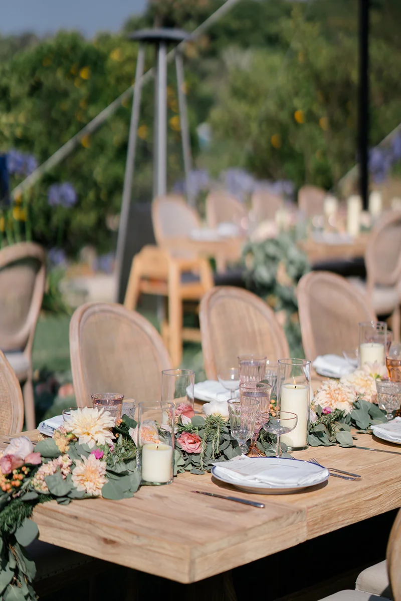 Floral wedding garland centerpiece | Anthropologie inspired private estate wedding | Compass Floral | Wedding Florist in San Diego and Southern California | Shane & Lauren Photo