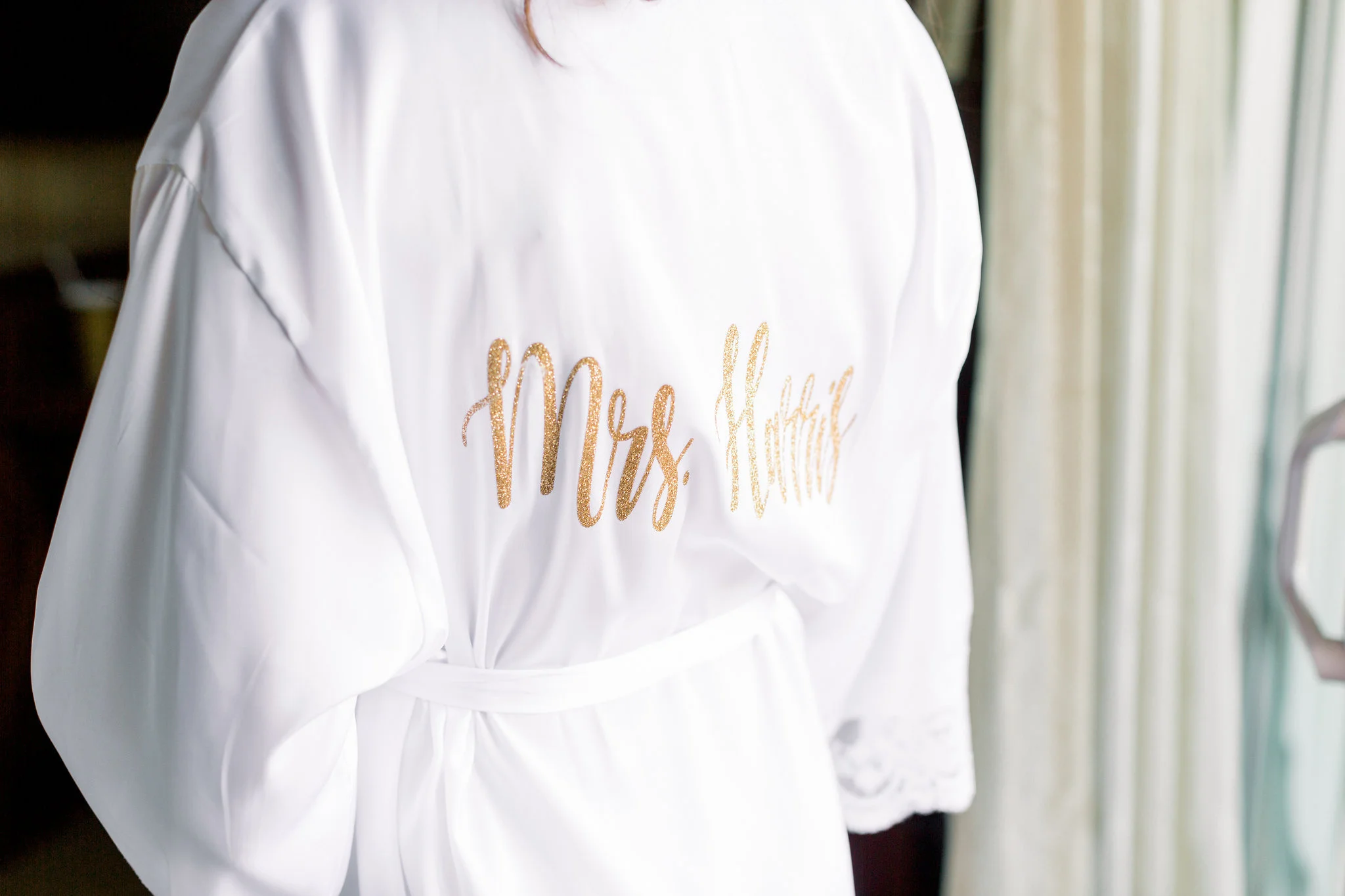 Monogrammed Mrs. getting ready robe | Temecula Creek Inn | Compass Floral | Wedding Florist in San Diego and Southern California | Pauline Conway Photography