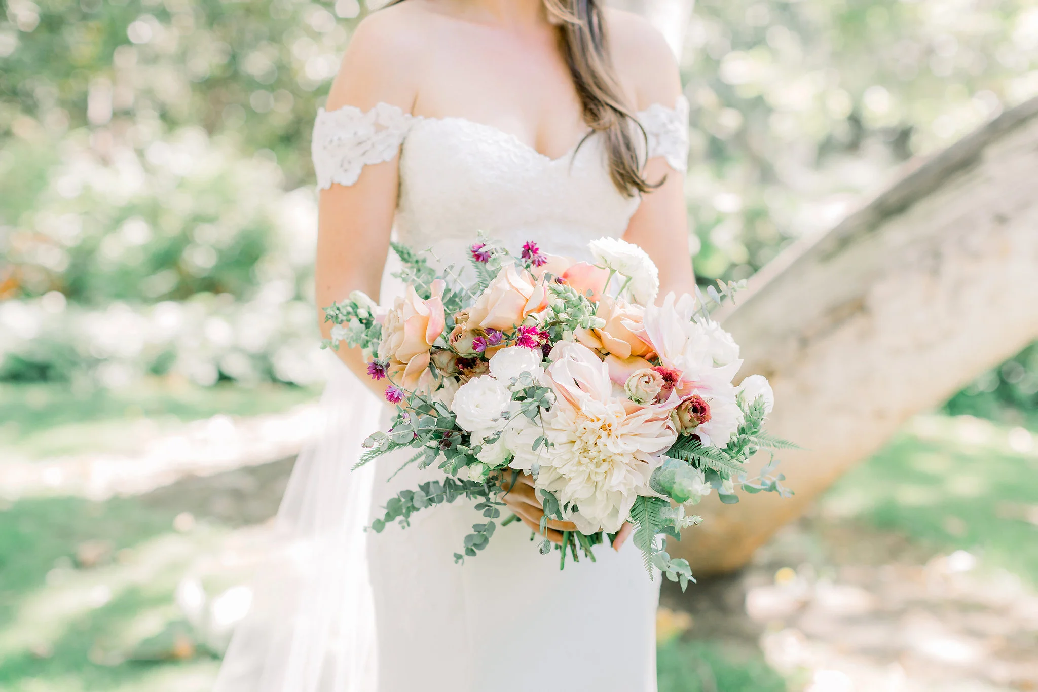 Garden romantic, soft bridal bouquet | Temecula Creek Inn | Compass Floral | Wedding Florist in San Diego and Southern California | Pauline Conway Photography