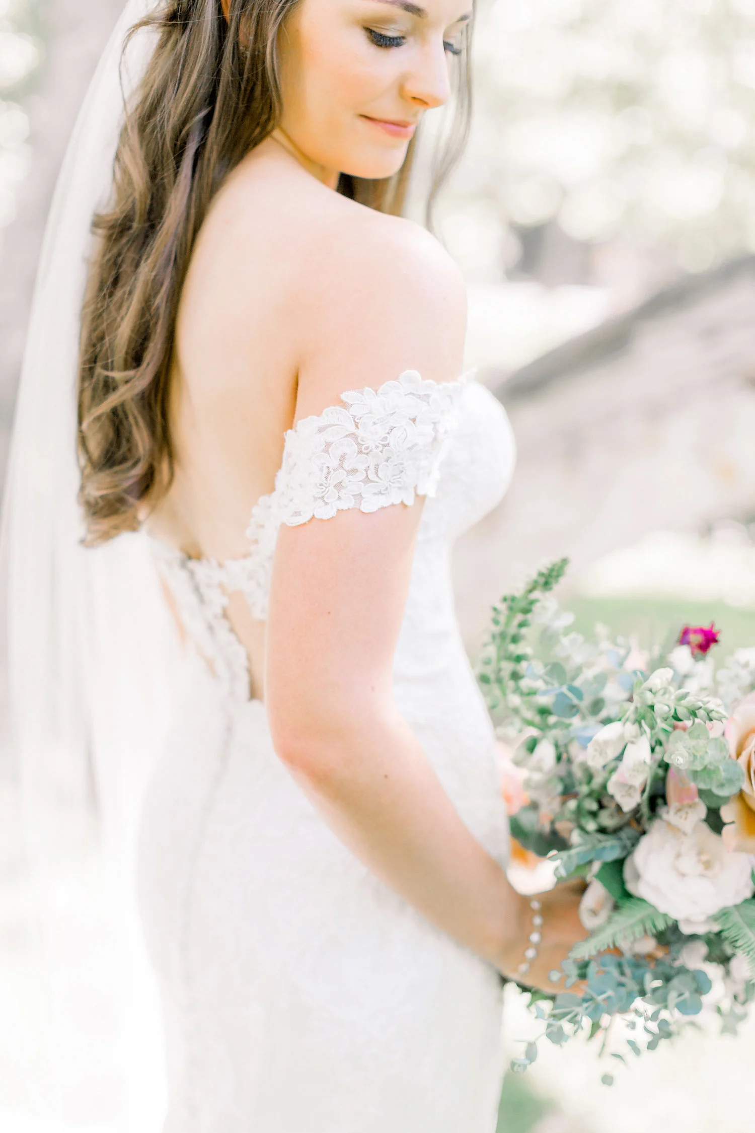 Off the shoulder wedding dress | Temecula Creek Inn | Compass Floral | Wedding Florist in San Diego and Southern California | Pauline Conway Photography
