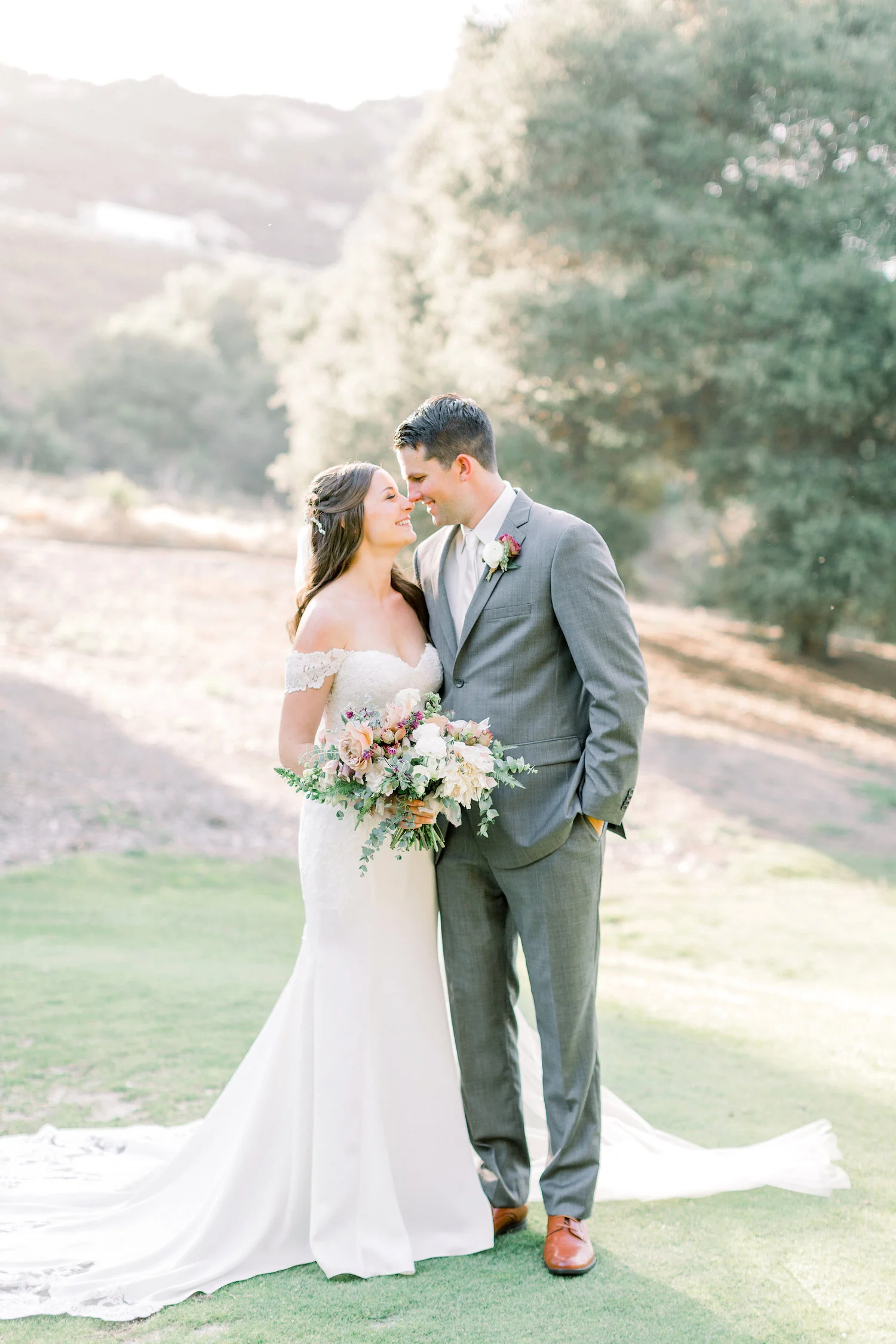 Outdoor bride and groom portraits | Temecula Creek Inn | Compass Floral | Wedding Florist in San Diego and Southern California | Pauline Conway Photography
