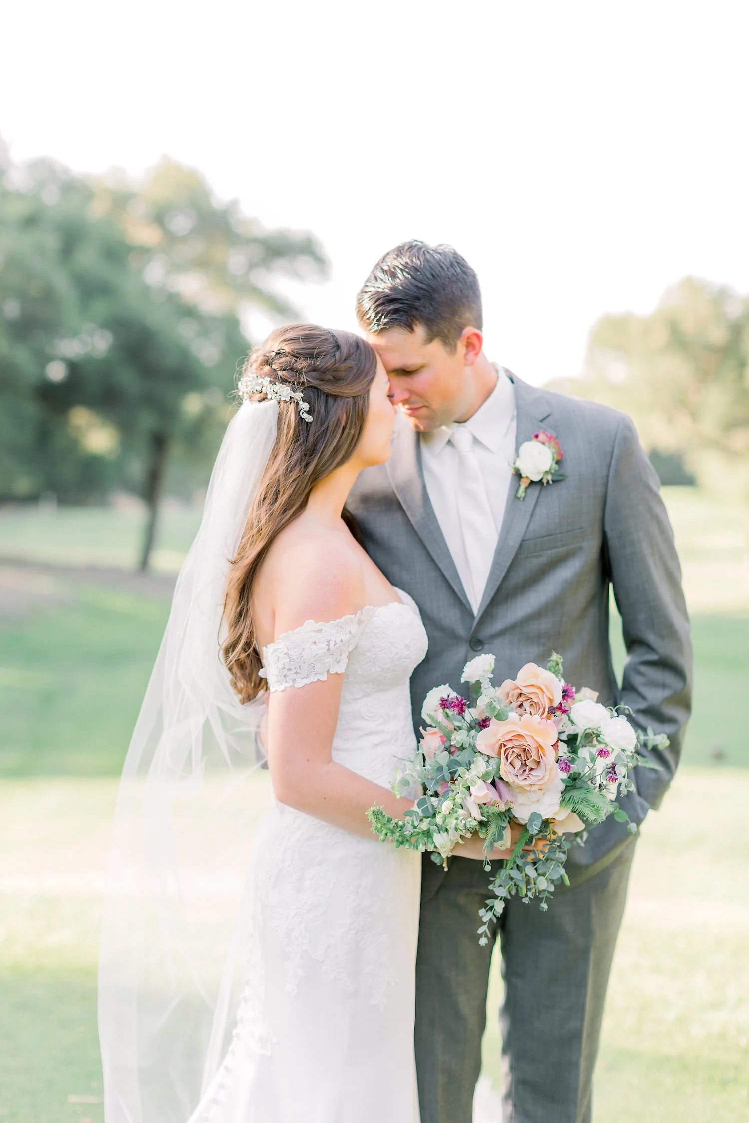 Eucalyptus and distant drum rose bridal bouquet | Temecula Creek Inn | Compass Floral | Wedding Florist in San Diego and Southern California | Pauline Conway Photography