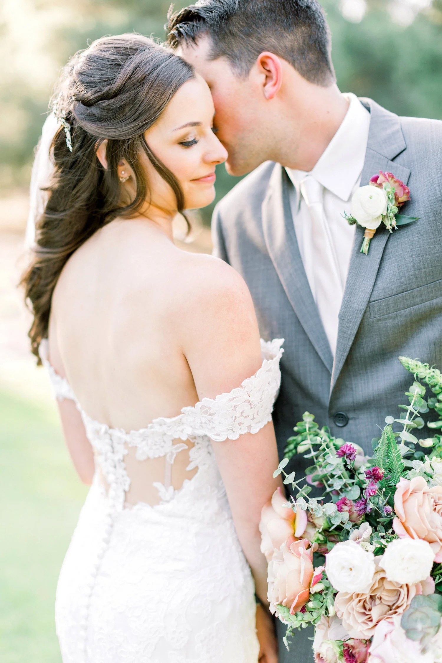 Fine art wedding photography and flowers | Temecula Creek Inn | Compass Floral | Wedding Florist in San Diego and Southern California | Pauline Conway Photography